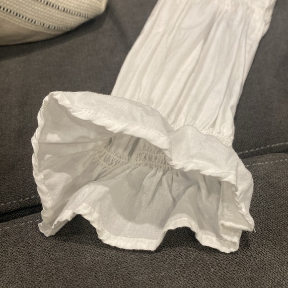 Wht Gathered Fabric Top - Picture 4 of 9